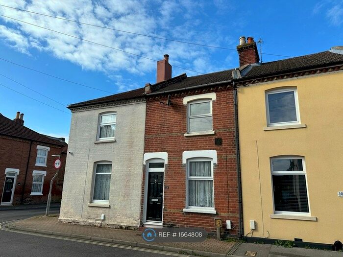 2 Bedroom Terraced House To Rent In Gosport, Gosport, PO12