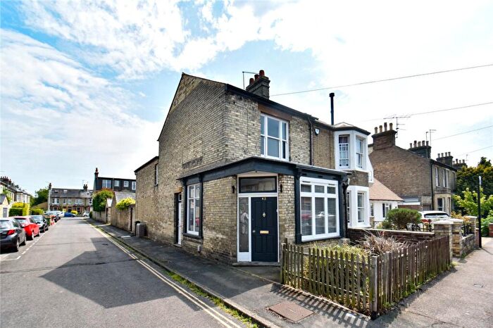 1 Bedroom Apartment To Rent In Richmond Road, Cambridge, CB4