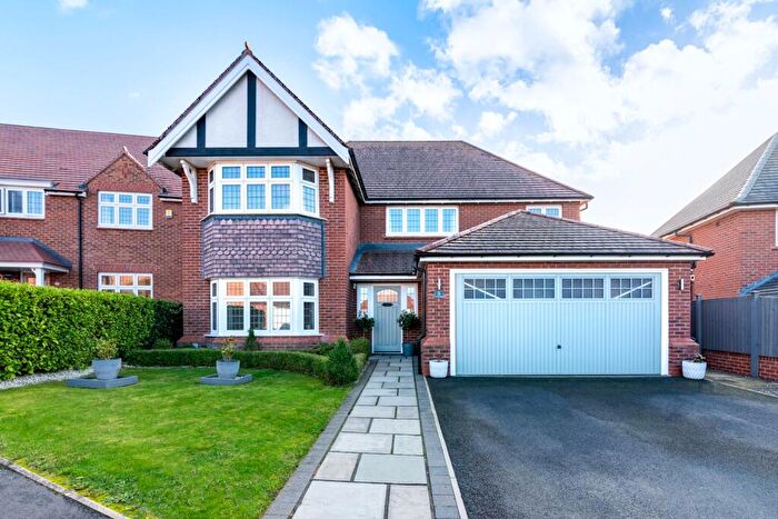 4 Bedroom Detached House For Sale In Treetop Close, Penymynydd, CH4