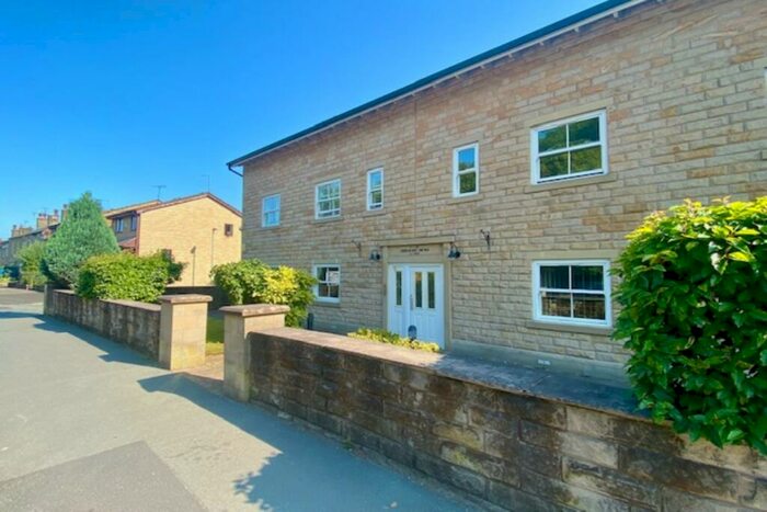 2 Bedroom Apartment To Rent In Edenfield Road, Rochdale, Lancashire, OL12
