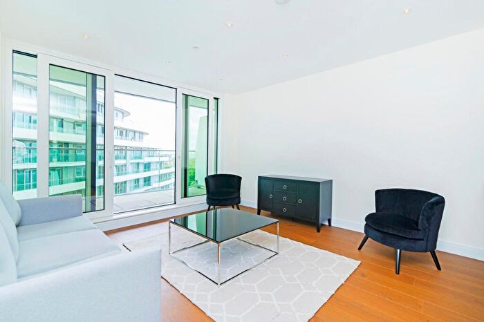 3 Bedroom Apartment For Sale In Cascade Court, Sopwith Way, London, SW11