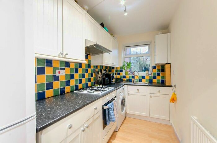 1 Bedroom Flat To Rent In South Ealing Road, South Ealing, London, W5