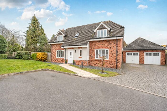 3 Bedroom Detached House For Sale In Rawdon Close, Old Basing, RG24