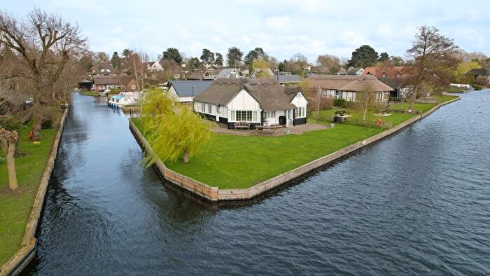 3 Bedroom Detached Bungalow For Sale In Grebe Island, Horning, NR12