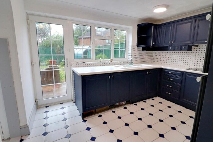 4 Bedroom Semi-Detached House To Rent In Hilda Gardens, Denmead. Unfurn, PO7