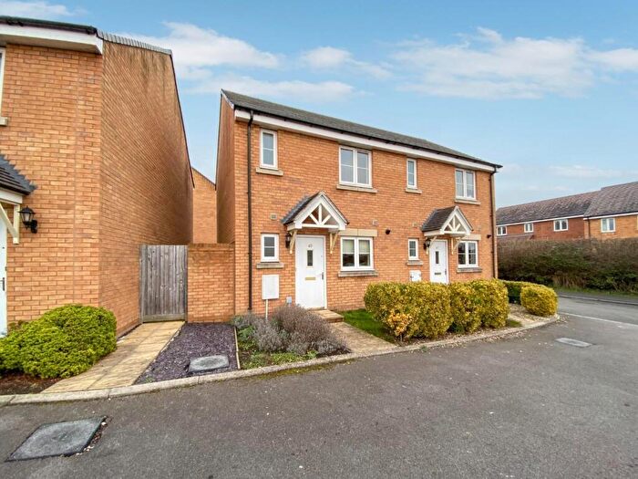 2 Bedroom Semi Detached House To Rent In Anson Avenue, Calne, SN11