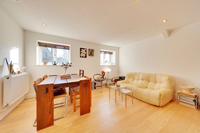 1 Bedroom Maisonette For Sale In High Street, Green Street Green, BR6
