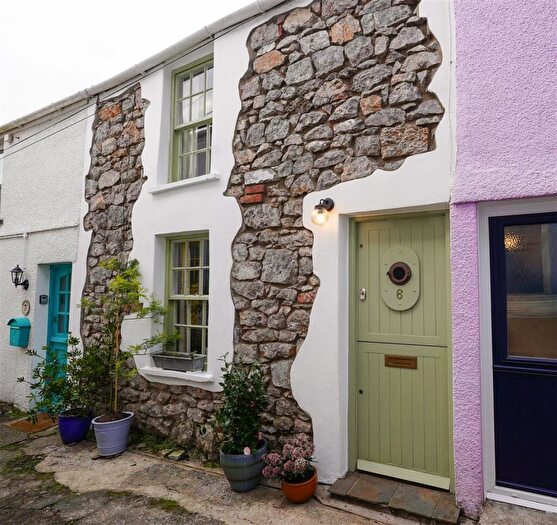 2 Bedroom House For Sale In Rockhill, Mumbles, Swansea, SA3