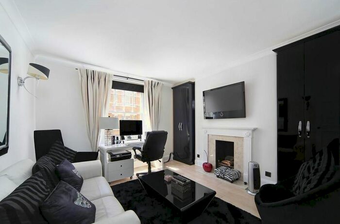 1 Bedroom Flat To Rent In Walton Street, Knightsbridge, SW3