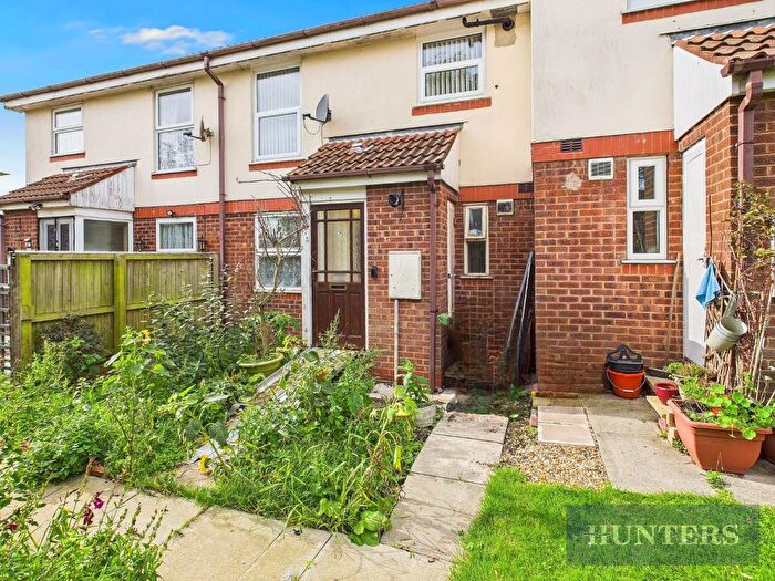 1 Bedroom Flat For Sale In West End Court, West End View, Cayton, YO11