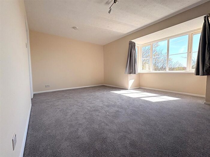 Property To Rent In Knights Manor Way, Dartford, DA1