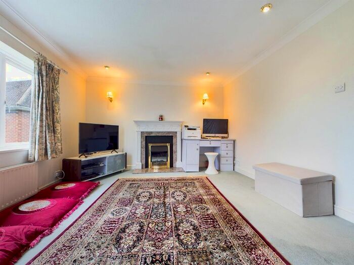 2 Bedroom Flat To Rent In Station Parade, Virginia Water, GU25