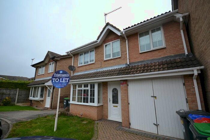 4 Bedroom Detached House To Rent In Fircroft Drive, Hucknall, Nottingham NG15