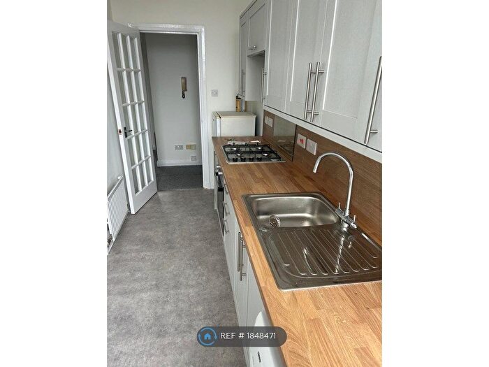 1 Bedroom Flat To Rent In Peninver Drive, Glasgow, G51