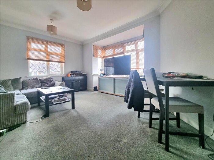 2 Bedroom Apartment To Rent In Southborough Lane, Bromley, BR2