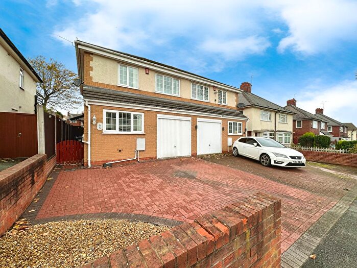 3 Bedroom Semi Detached House For Sale In Prince George Road, Wednesbury, Wednesbury, WS10