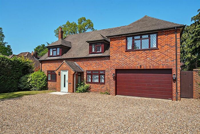 5 Bedroom Detached House For Sale In Aldershot Road, Church Crookham, GU52