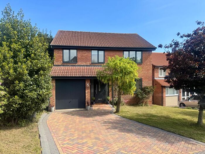 4 Bedroom Detached House For Sale In The Willows, Highworth, Highworth, SN6
