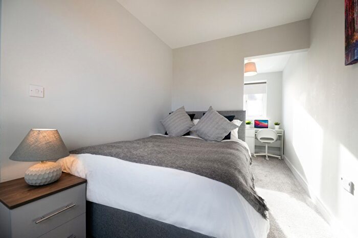 1 Bedroom Semi-Detached House To Rent In Robin Hood Crescent, Doncaster, DN3