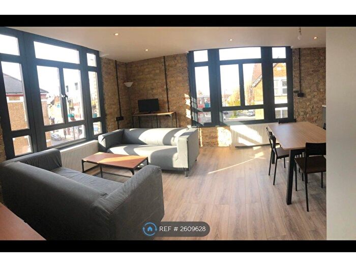 1 Bedroom Flat To Rent In West Green Road, London, N15