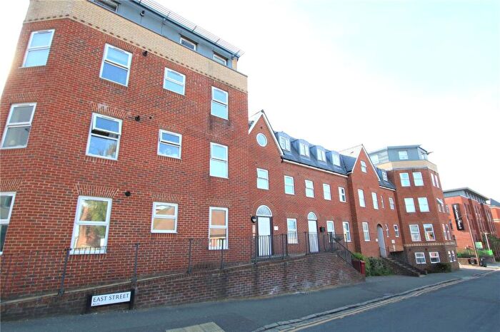 2 Bedroom Apartment For Sale In East View Place, East Street, Reading, Berkshire, RG1