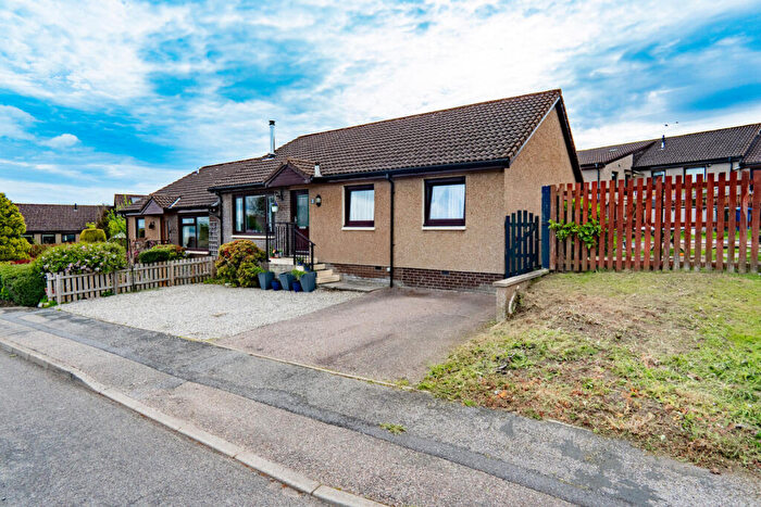 3 Bedroom Semi-Detached Bungalow For Sale In Trentham Drive, Inverness, IV2