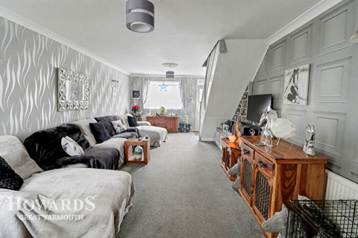 2 Bedroom Terraced House For Sale In Alderson Road, Great Yarmouth, NR30