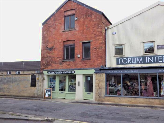 2 Bedroom Flat To Rent In 1st Floor Floor 2 Bed Flat To Rent In Cirencester, GL7