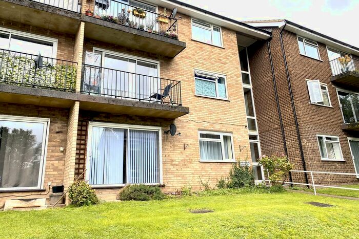 2 Bedroom Maisonette To Rent In Laurel Drive, High Wycombe, Buckinghamshire, HP11