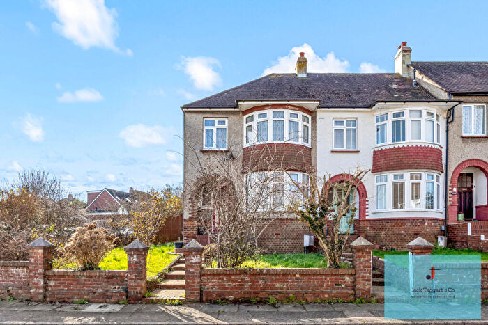 3 Bedroom End Of Terrace House For Sale In Fairway Crescent, Portslade, Brighton, BN41