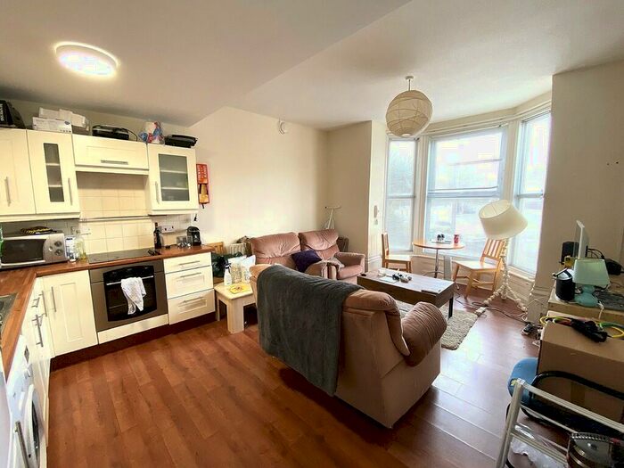 2 Bedroom Flat To Rent In Outram Road, Southsea, PO5