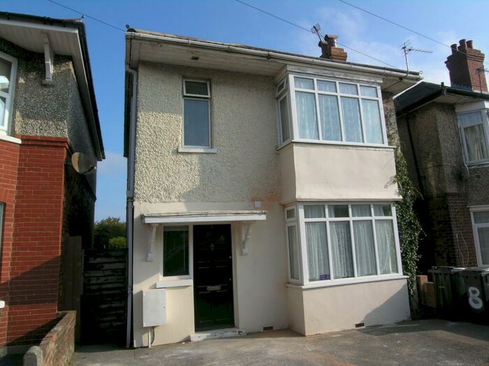 5 Bedroom House To Rent In Bedroom Detached House In Winton, BH9