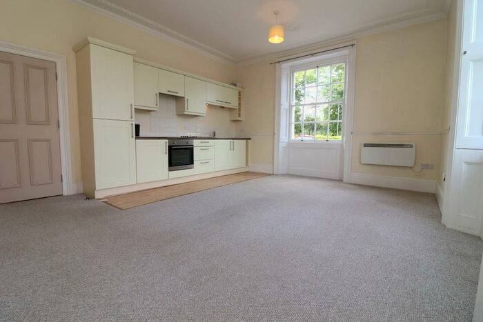 2 Bedroom Apartment To Rent In White House, Sandford Road, Chelmsford, CM2