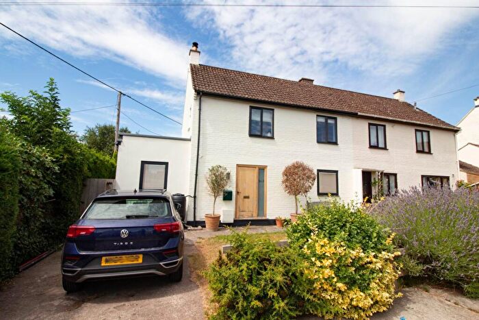 3 Bedroom Semi-Detached House For Sale In Beckington, BA11