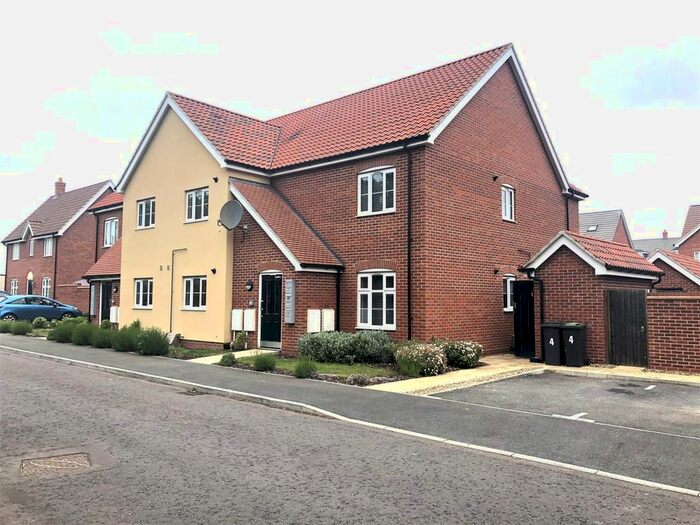 2 Bedroom Flat To Rent In Tynan Crescent, Stowmarket, IP14