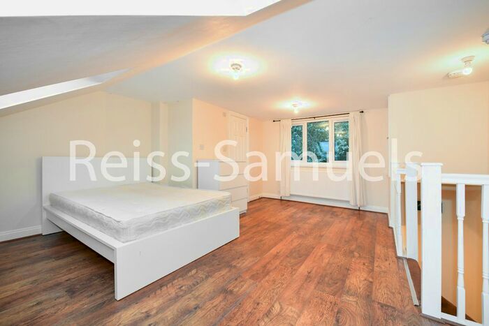 6 Bedroom Town House To Rent In Ambassador Square, Canary Wharf, Docklands, London, E14