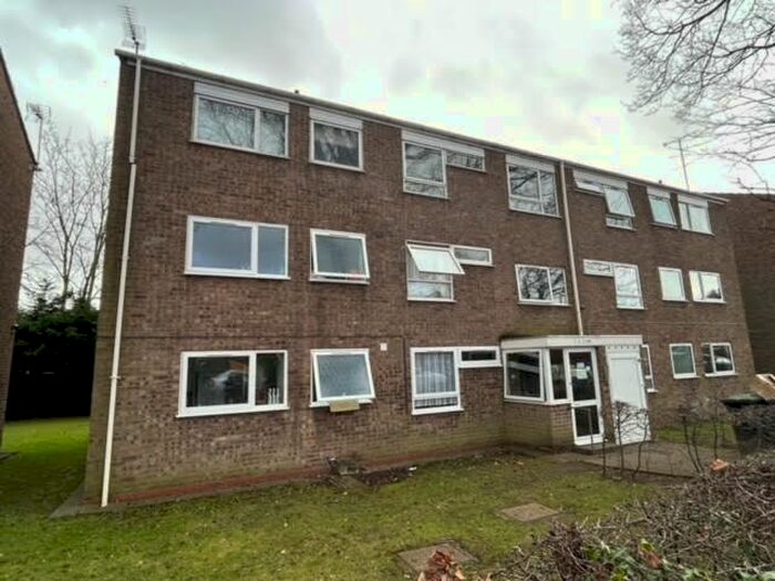2 Bedroom Flat To Rent In South Grove, Erdington, Birmingham, B23