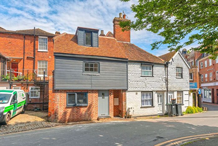 2 Bedroom Property For Sale In Castle Street, Tonbridge, TN9