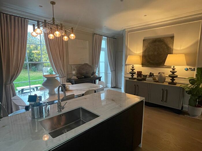 2 Bedroom Flat To Rent In St Germans Place, SE3