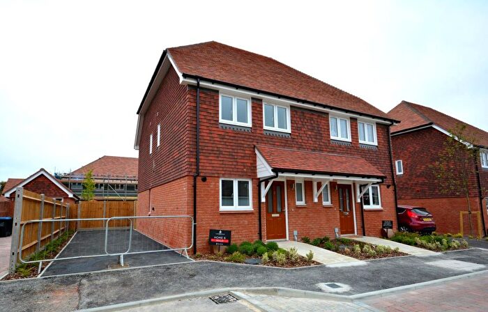 2 Bedroom Property To Rent In Lanthorne Place, Lanthorne Rd, Broadstairs, CT10