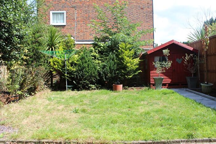 5 Bedroom Terraced House To Rent In Oakways, London, SE9