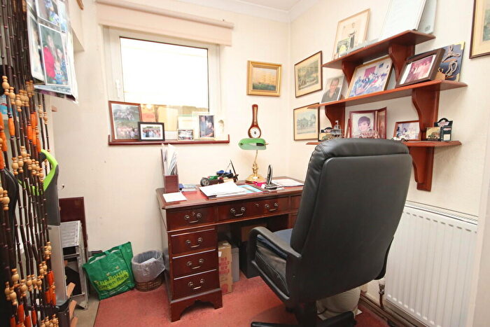 3 Bedroom End Of Terrace House For Sale In Arun Road, Billingshurst, RH14