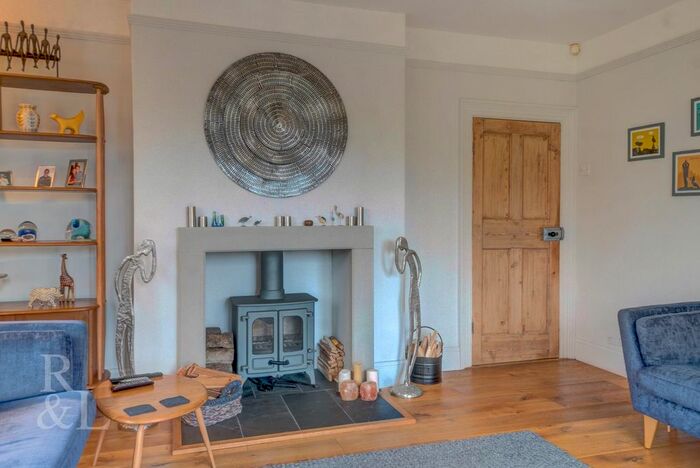 5 Bedroom Property For Sale In Main Street, Gamston, Nottingham, NG2