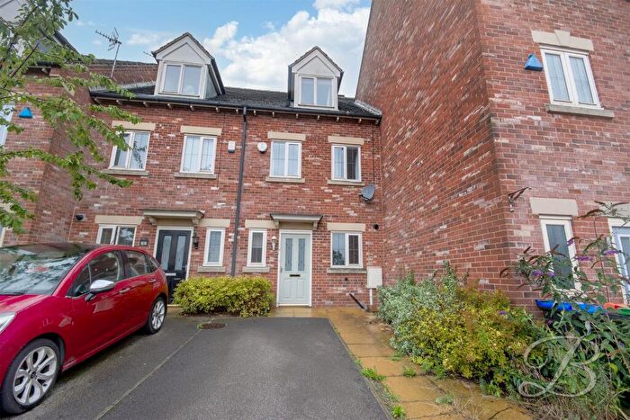 3 Bedroom Town House For Sale In Mill Pond Close, Kirkby-In-Ashfield, Nottingham, NG17
