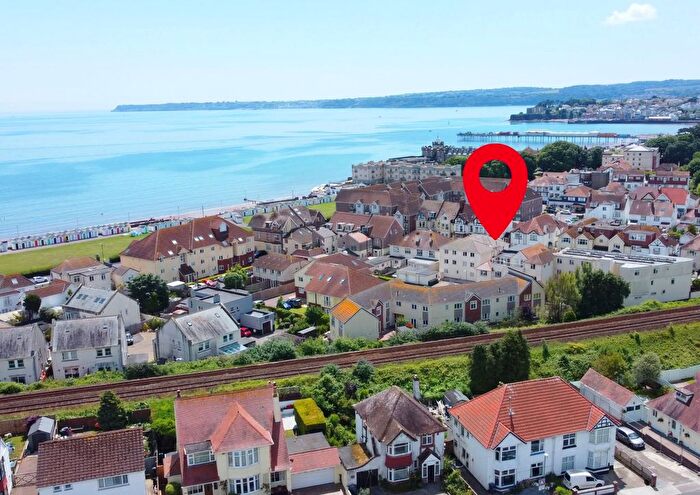 2 Bedroom Flat To Rent In Manor Road, Paignton, TQ3