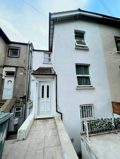 1 Bedroom Flat To Rent In Harold Road, London, E13