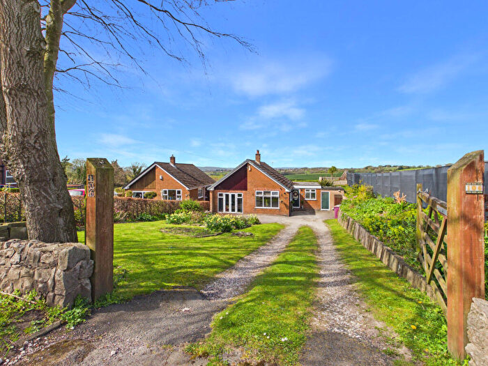 2 Bedroom Detached Bungalow For Sale In High Street, Tibshelf, DE55
