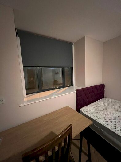 1 Bedroom Flat To Rent In Sunbridge Road, Bradford, BD1
