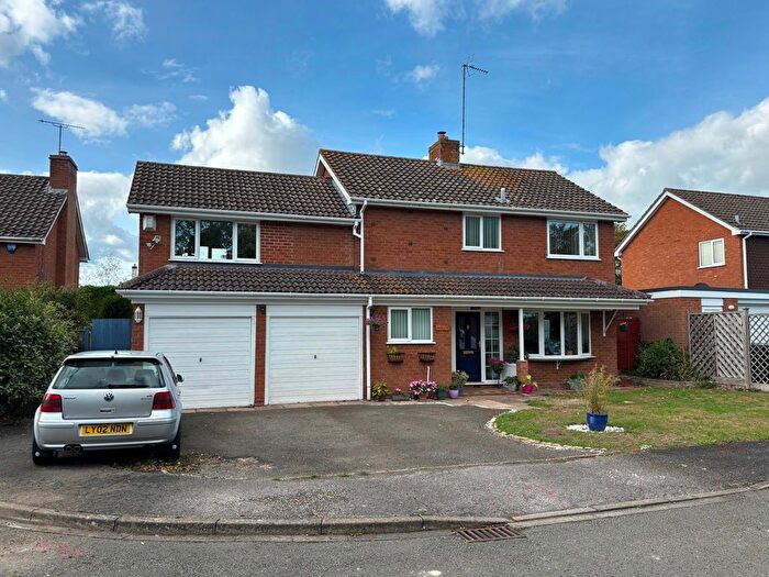 4 Bedroom Detached House For Sale In Mill Lane, Cleeve Prior, WR11