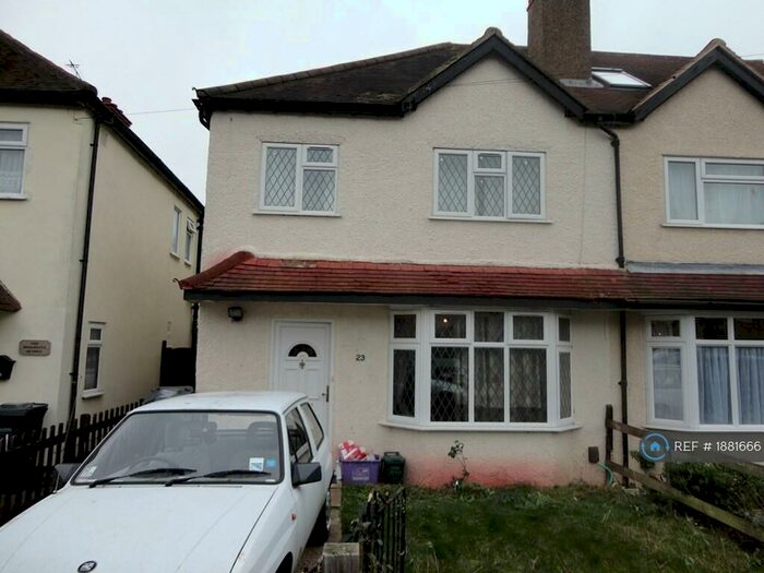 5 Bedroom Semi-Detached House To Rent In Beckingham Road, Guildford, GU2